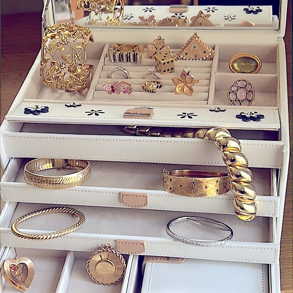 Wolf leather jewelry Box - Picture 9 of 16